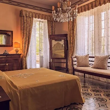 Sleeps 14 Pool Wifi * Lari