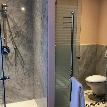 Sleeps 14 Pool Wifi